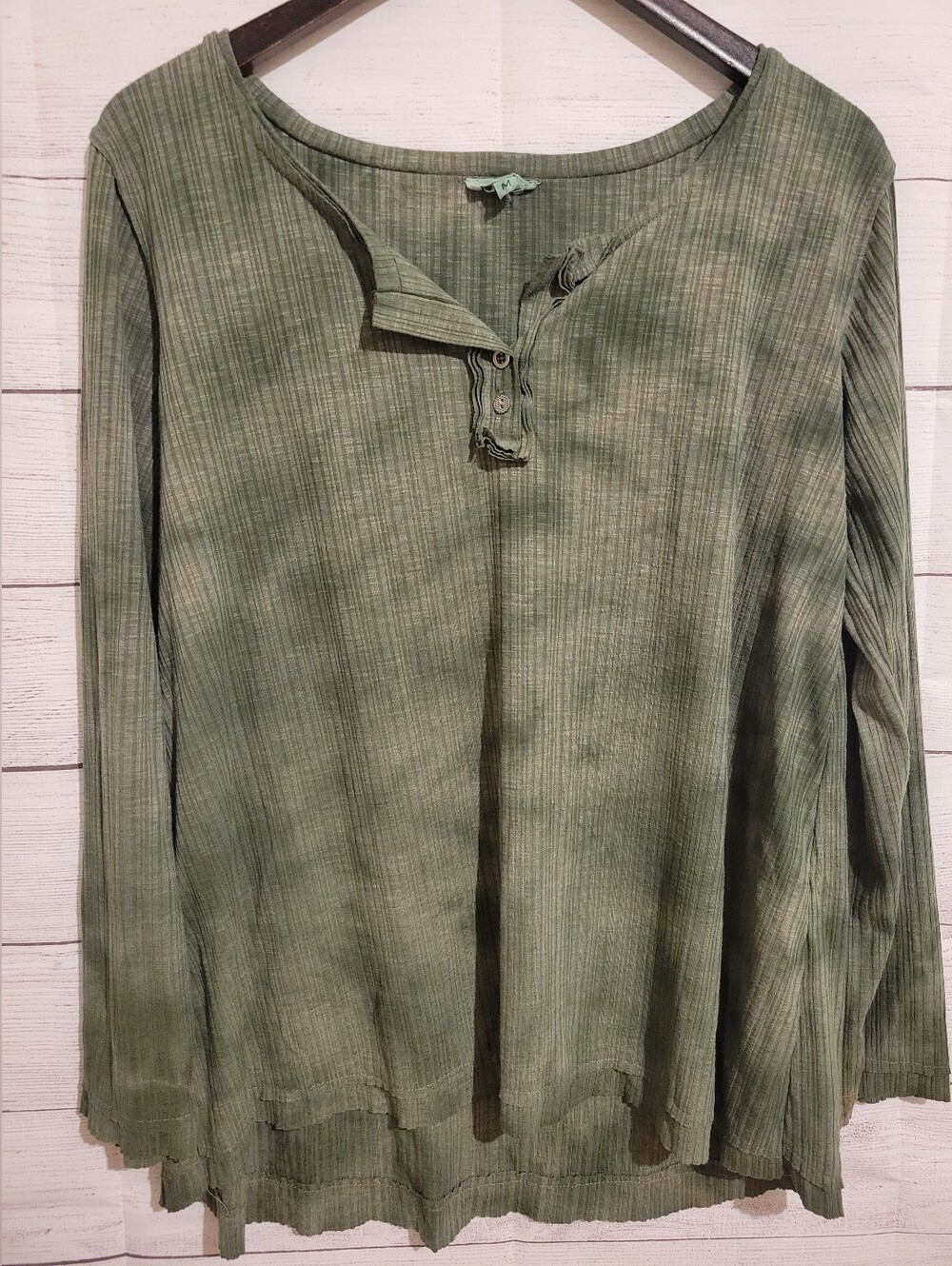 POL Anthropologie 3/4  Flowy Tunic Top Green Women's Medium Frayed Distressed